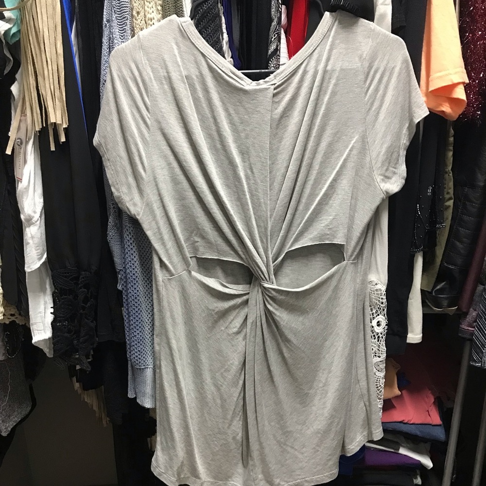 BKE cutout tee SMALL